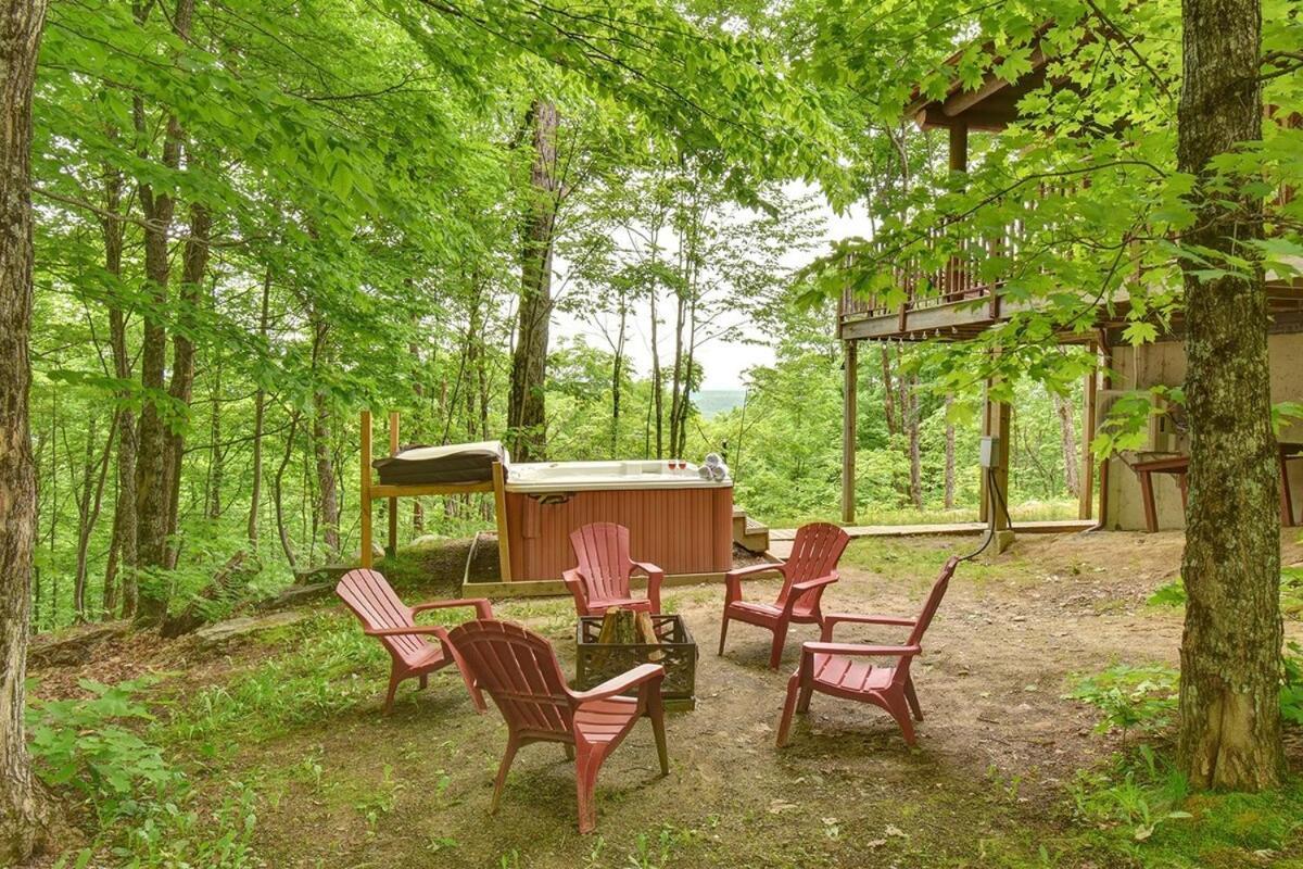 Log With Hot Tub And View Chalet La Minerve