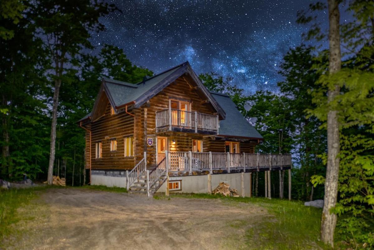 Chalet Log With Hot Tub And View La Minerve